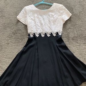 Black & White Lace Dress - by Jessica McClintock